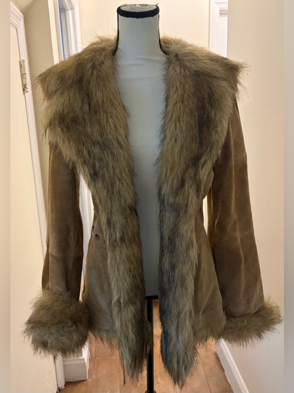 XOXO Women’s Small Genuine Suede Jacket Faux Fur Trim Y2K Boho Tie PennyLane